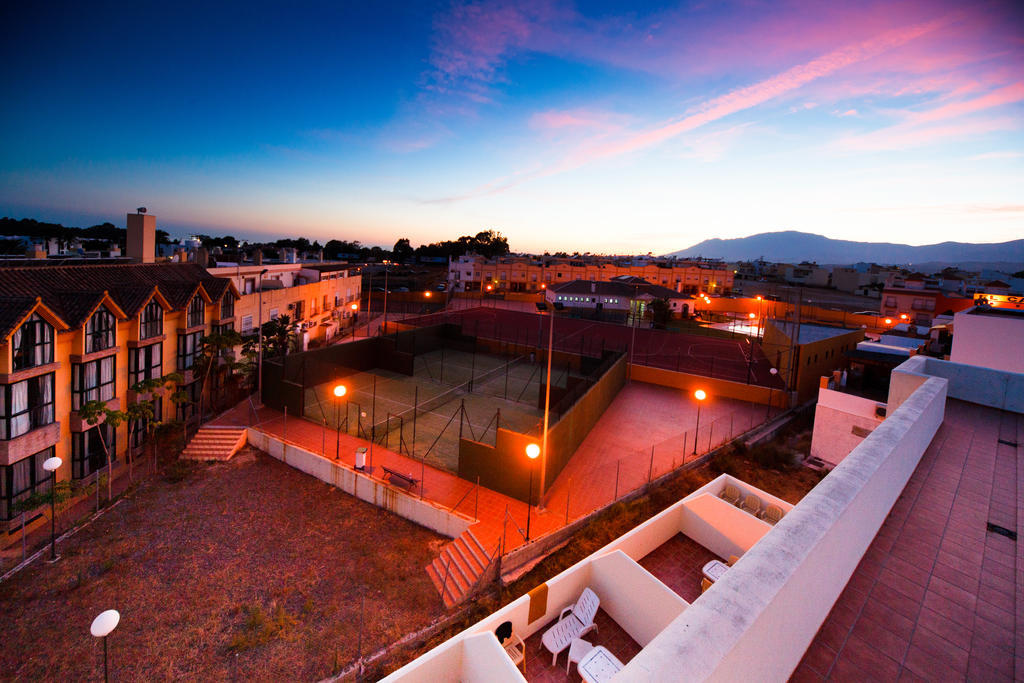 Sechi Aparthotel Marbella - Self Service, With Parking Estepona Exterior foto
