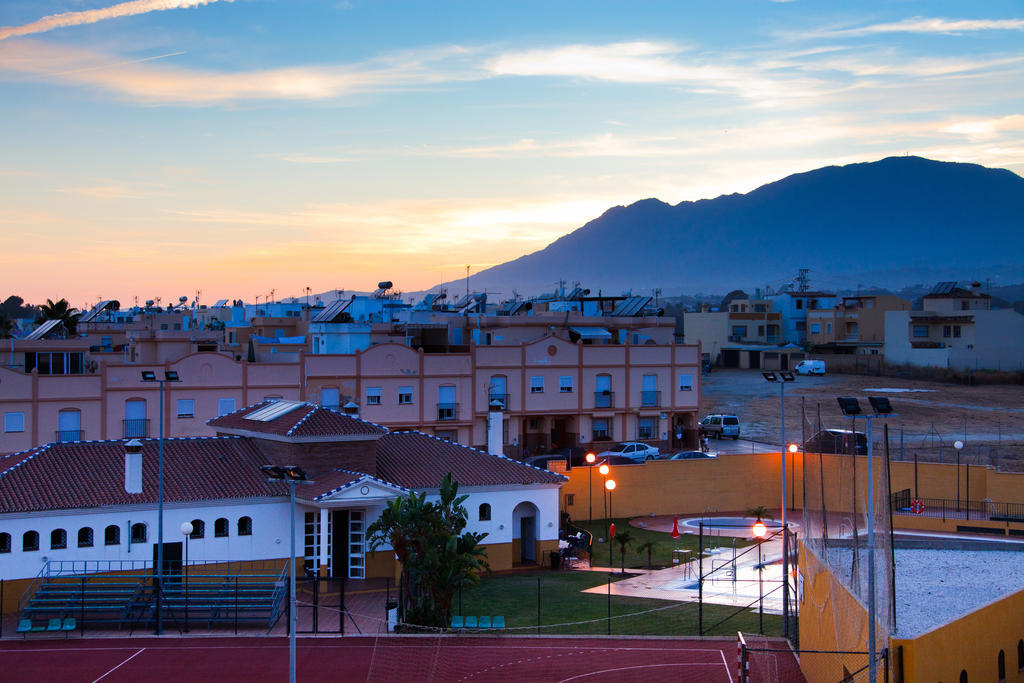 Sechi Aparthotel Marbella - Self Service, With Parking Estepona Exterior foto